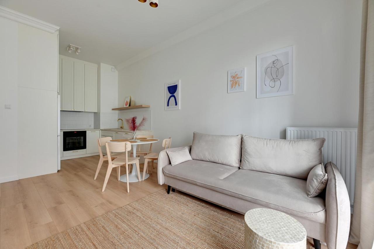 Zajezdnia Wrzeszcz Seaside & Parking By Downtown Apartments Gdansk Exterior foto